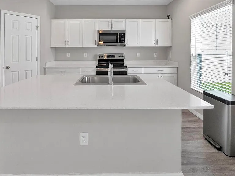 12737 Tannencrest Dr — Photo 6