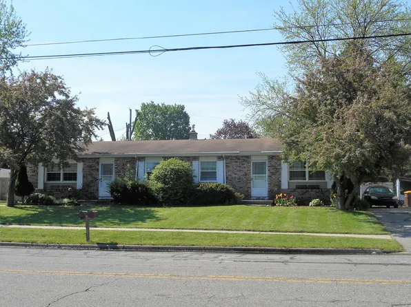 5521 W Michigan Ave, Lansing, MI 48917