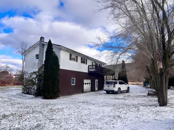 313 Maple Ave, Beech Creek, PA 16822