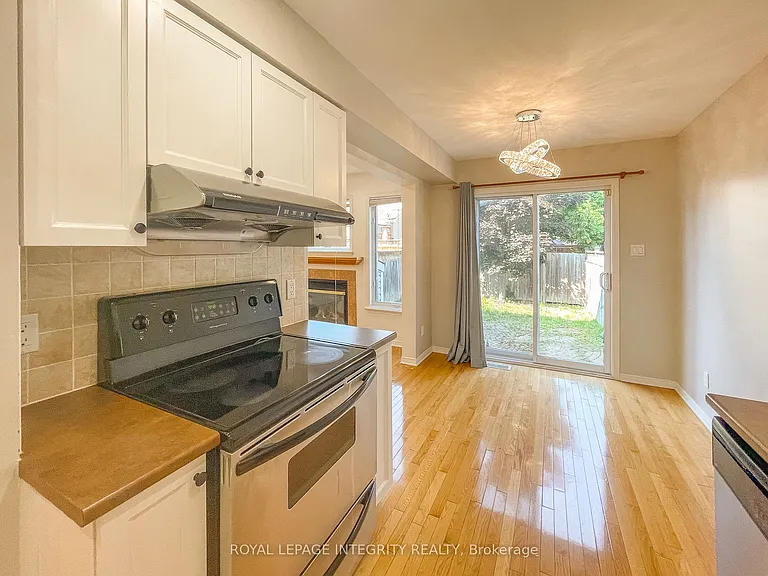 172 Gray Cres — Photo 8
