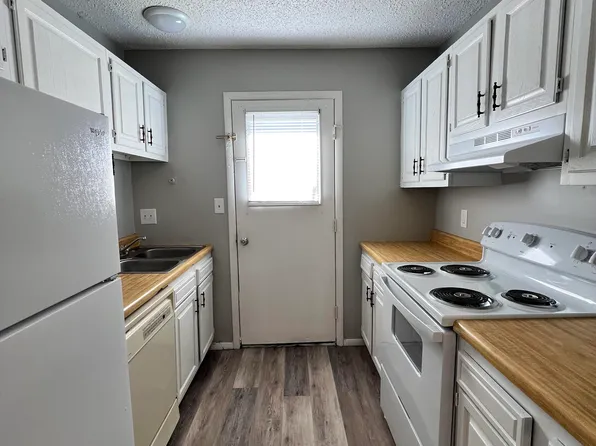 415 S Florence Ave #4, Claremore, OK 74017