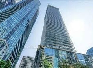 33 Charles St E #2702, Toronto, ON M4Y 0A2