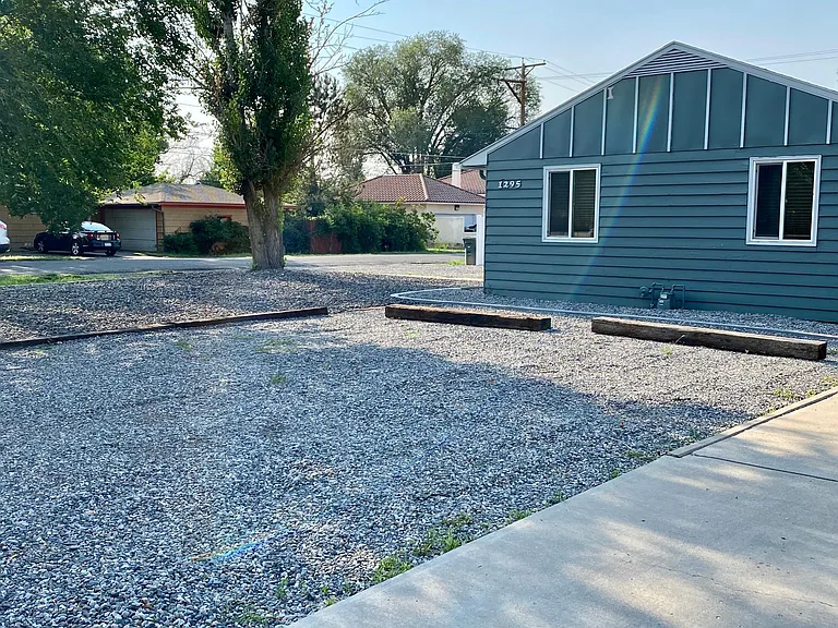 Pinyon Ave — Photo 21
