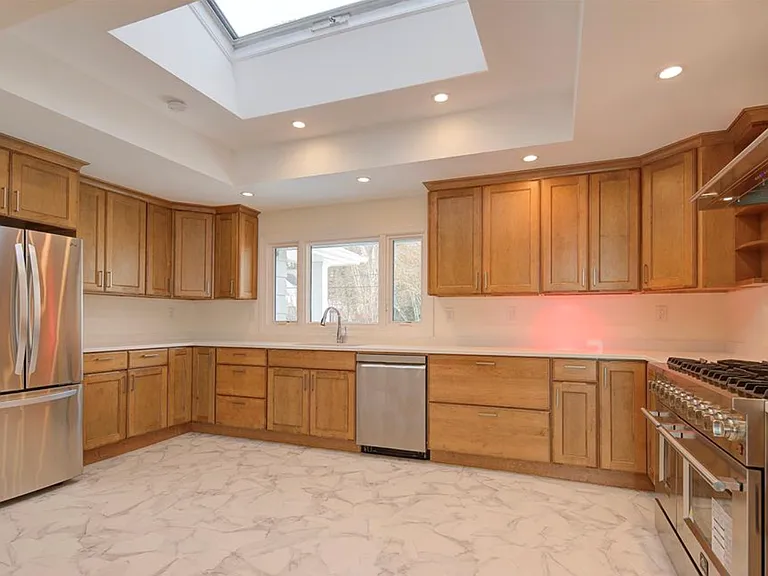 54 Shore Dr — Photo 12