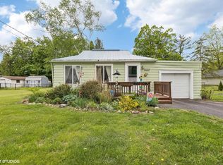 301 S 5th Ave, Walworth, WI 53184