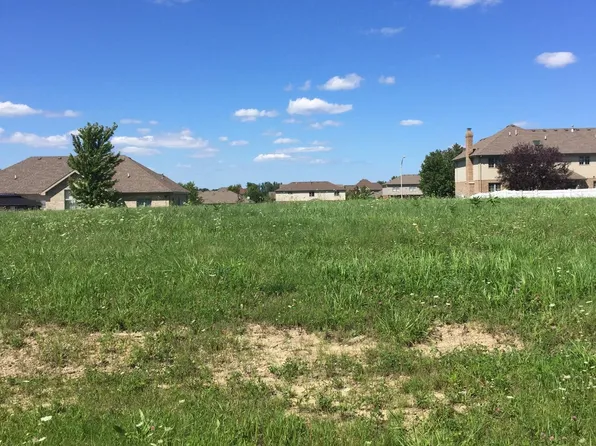 137 Trillium Dr, Dyer, IN 46311