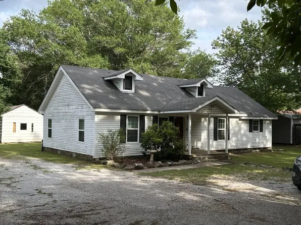 303 N Bayou Dr, Mountain View, AR 72560