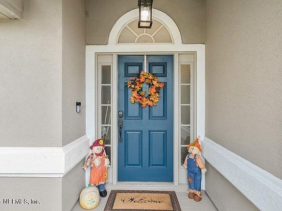 3rd image of 6443 Blue Leaf Ln