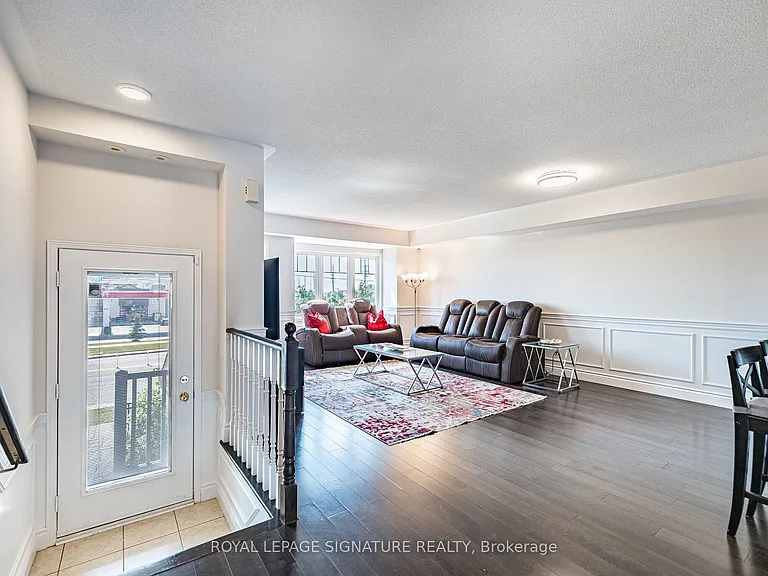 3985 Eglinton Ave W #17 — Photo 4