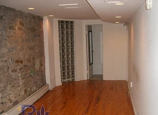 2nd image of 24 W 28th St