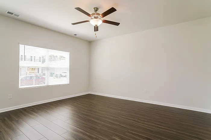 331 Augustine Dr — Photo 8