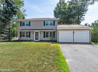 517 San Juan Dr, Toms River, NJ 08753