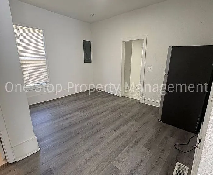 721 S Brookside Ave — Photo 5