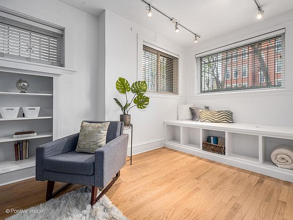 5th image of 629 W Buckingham Pl APT 1
