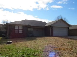 1665 Southern Hills Dr, Conway, AR 72034