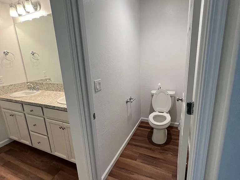 6720 E Vassar Ave — Photo 31