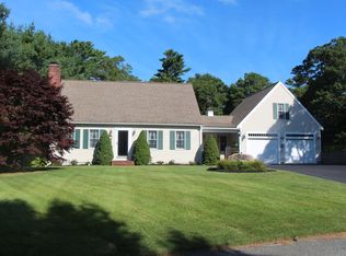28 Pryer Dr, Pocasset, MA 02559