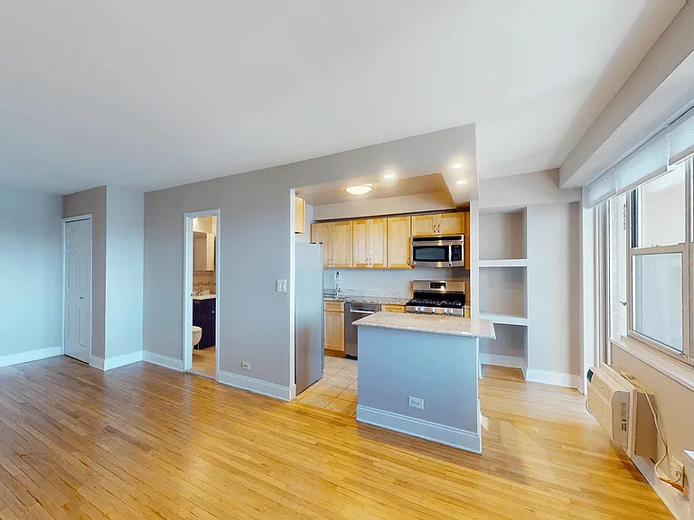 80 N Moore St #8034H — Photo 1