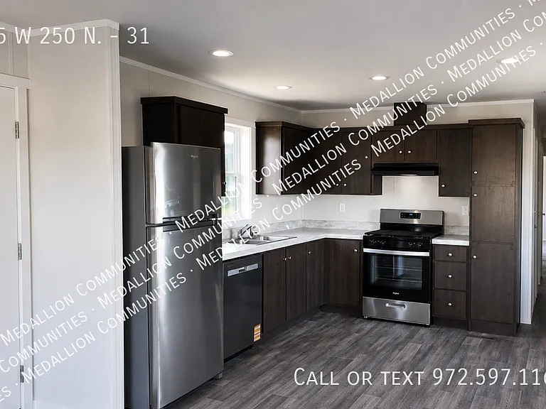 75 W 250 N #31 — Photo 2