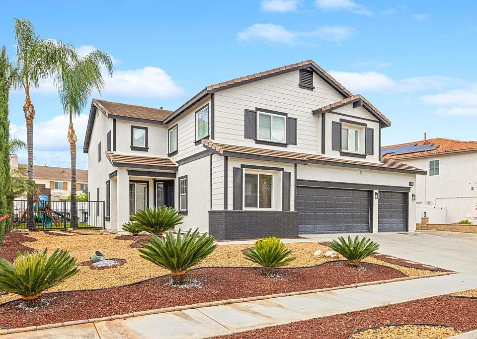 1st image of 33673 Poppy Ln