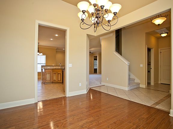 4th image of 1807 W Morter Pl
