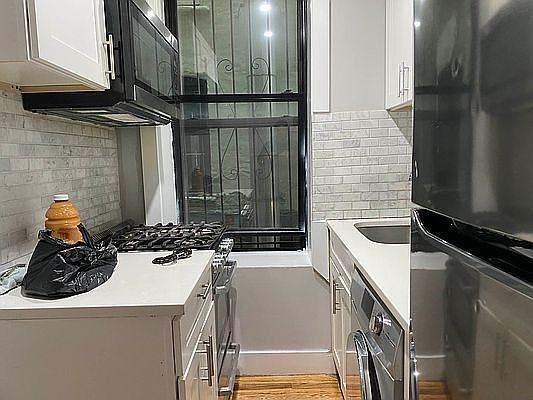 2nd image of 112 E 103rd St