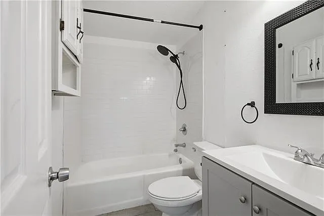 3319 Colorado Ave — Photo 6