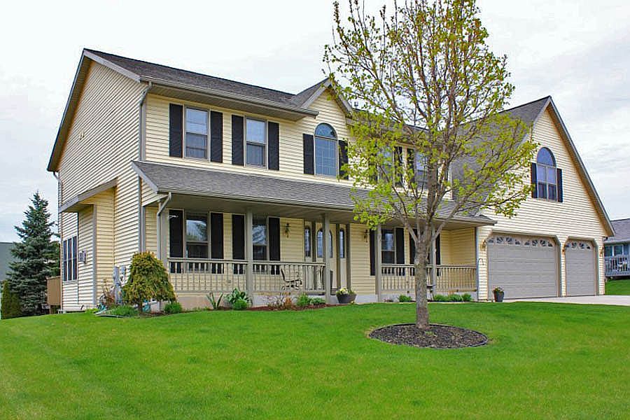 1st image of 193 Lexington Ct