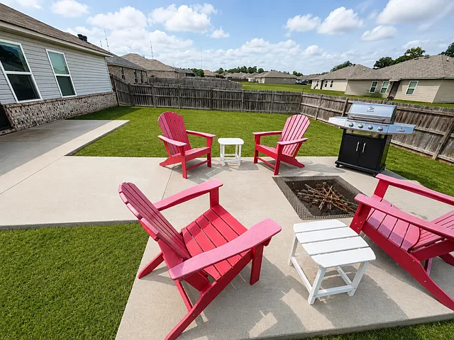 4708 Bedrock Dr — Photo 2