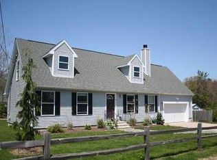 6 Blossom Way, Narragansett, RI 02882