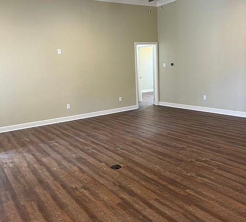 5th image of 12600 Plassmeyer Pl