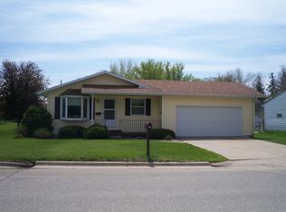 122 W Tracy Rd, Spring Valley, MN 55975