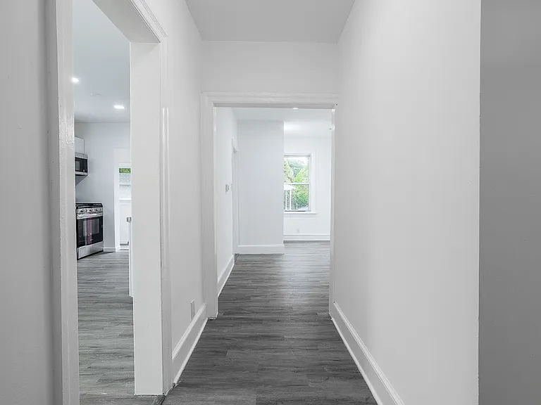 129 S Coles Ave — Photo 6