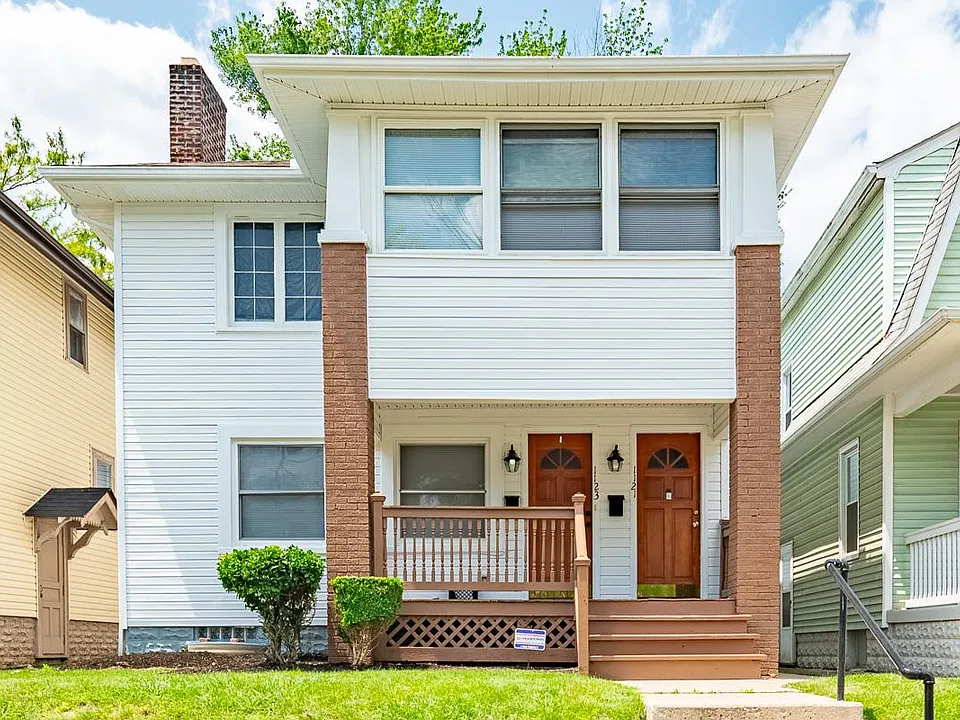 Oakwood Ave