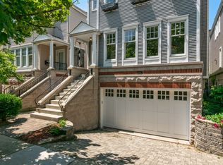3854 N Greenview Ave, Northbrook, IL 60613