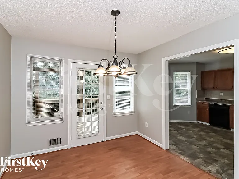 1688 Independence Dr — Photo 6