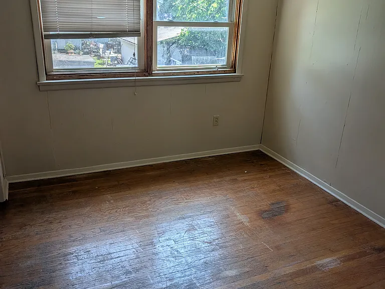 1417 Lynn St — Photo 10