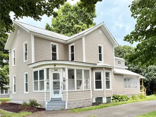 7636 E State St, Lowville, NY 13367