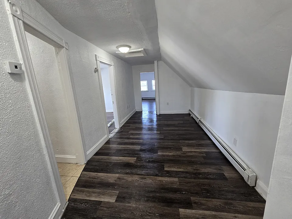 12 Gladstone St #4