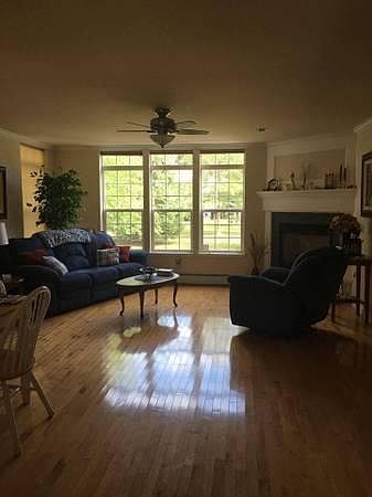 1st image of 20 Stonington Cir