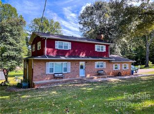 1102 3rd Ave NW, Conover, NC 28613