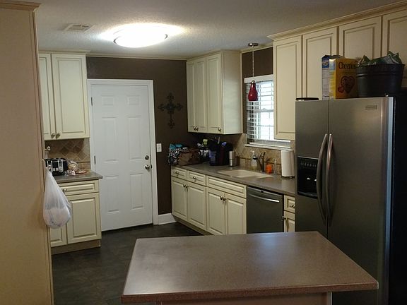 2nd image of 13 Pinehurst Dr