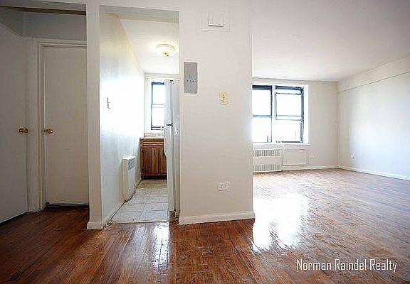 3rd image of 715 E 32nd St APT 6A