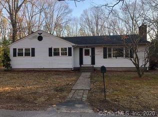 14 Stuart Dr, Preston, CT 06365