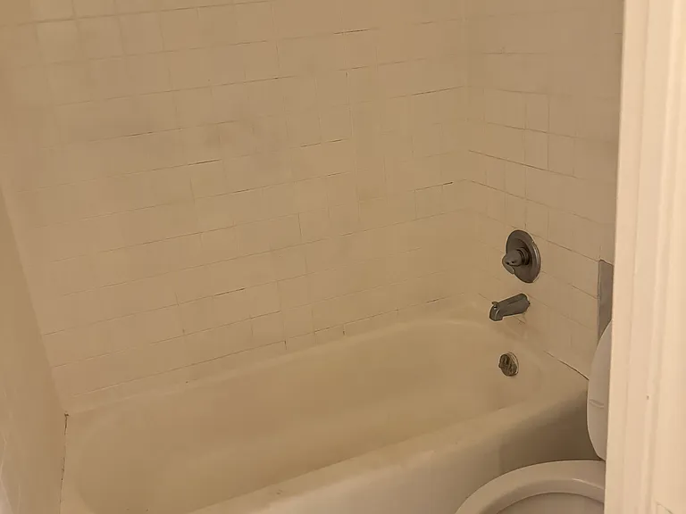 103 W Powers Cir #104 — Photo 4