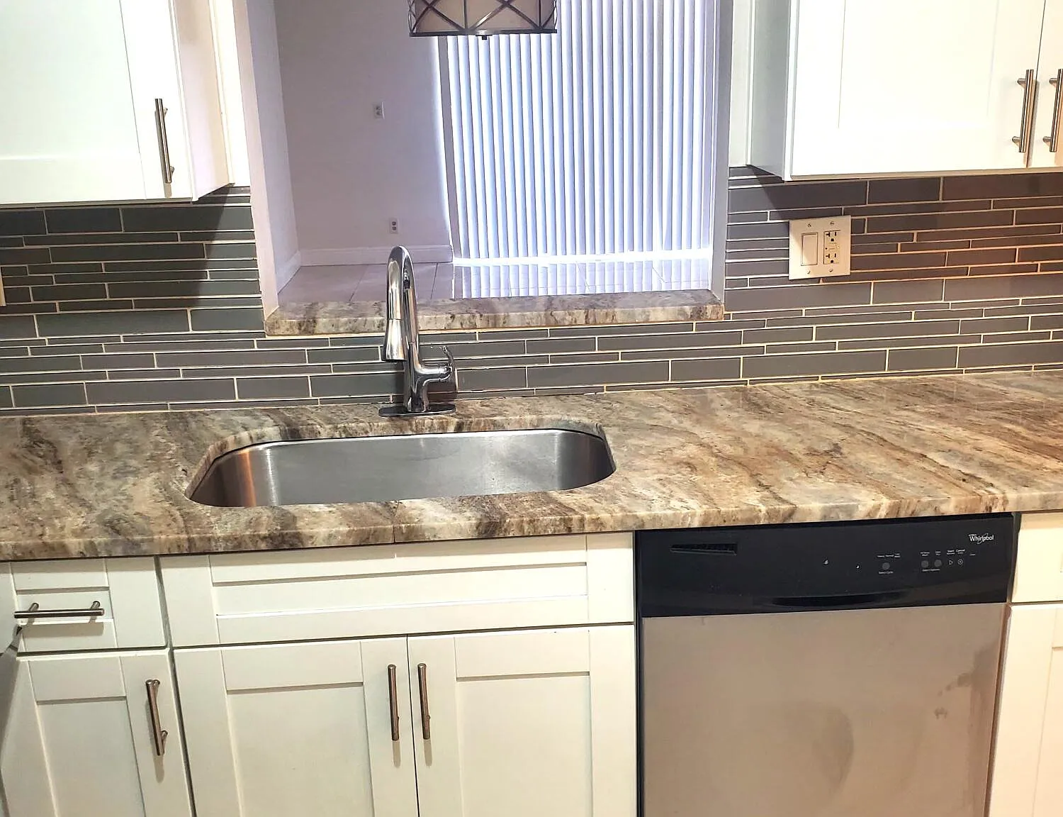 2 bed, 2.0 bath, 1260 sqft, $2,100 — Photo 1