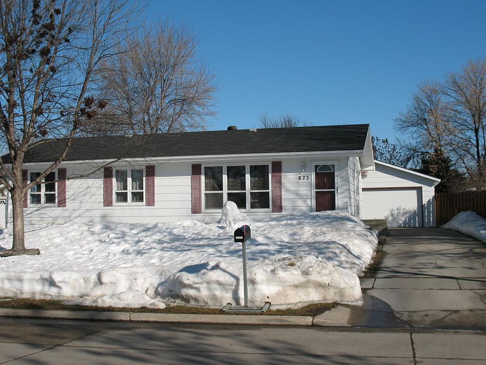 1st image of 823 Great Plains Ct