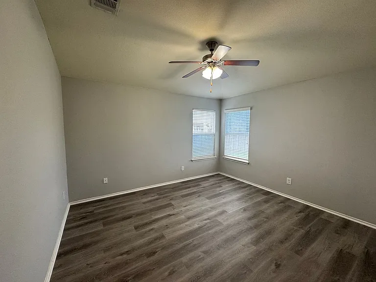6725 Cold Water Dr — Photo 11