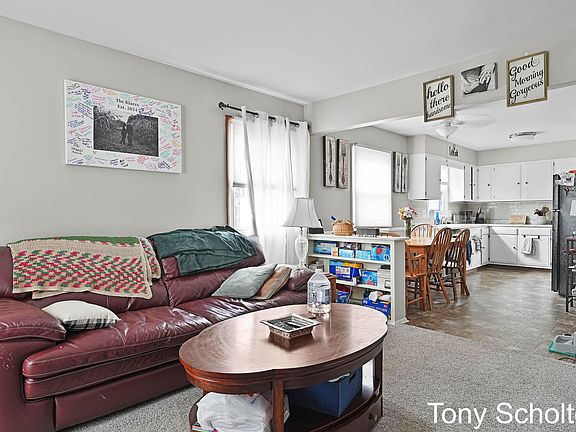 5th image of 5884-86 Crestmoor Dr SE