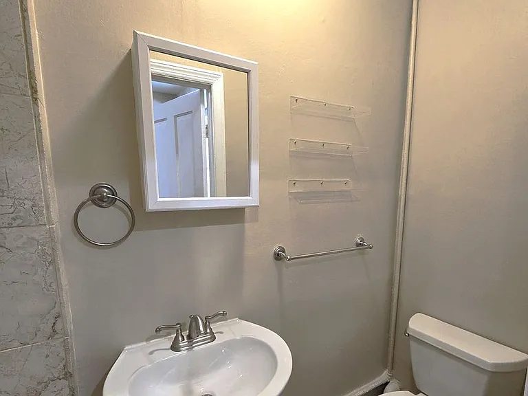 1908 Aliceanna St. — Photo 15